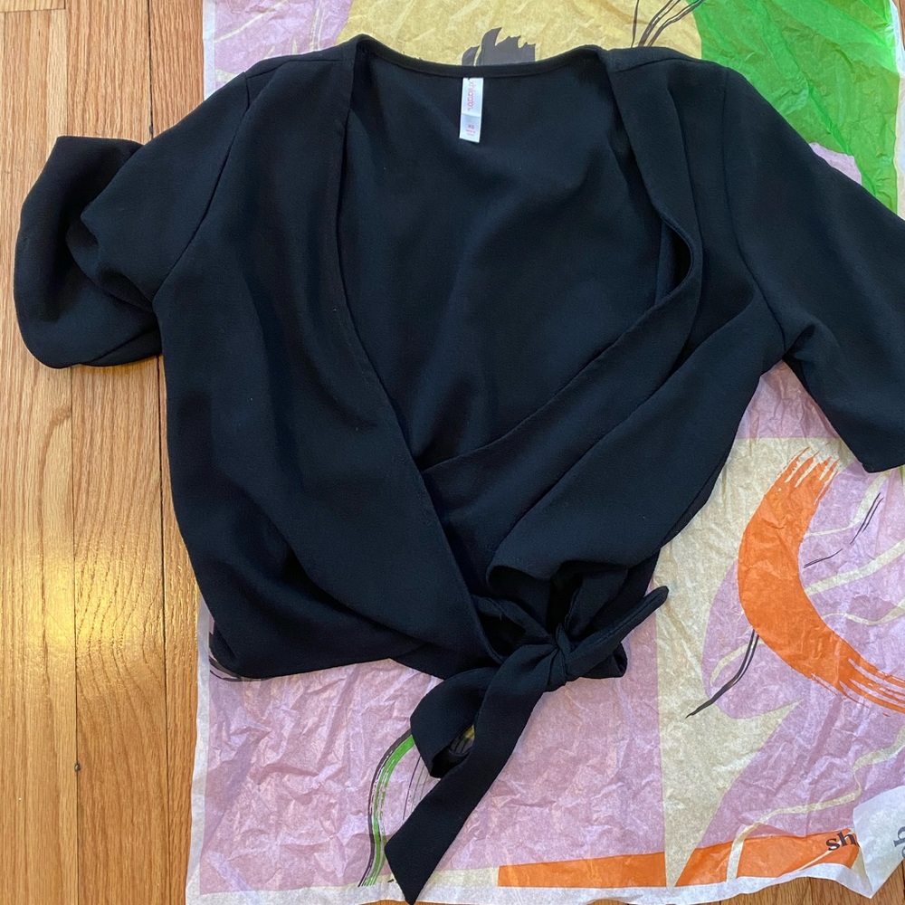 Black wrap crop top